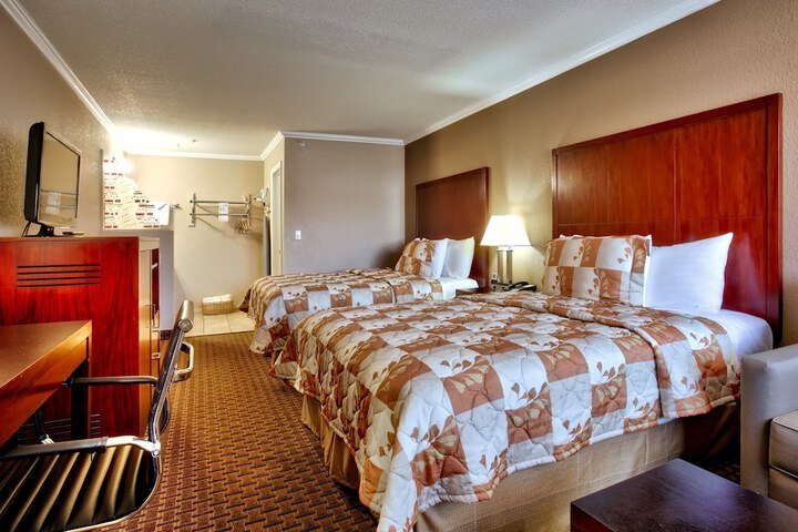 Room 16 of 38