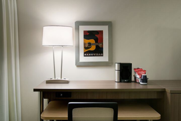 Room 40 of 74