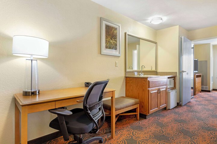 Best Western Plus Waco North