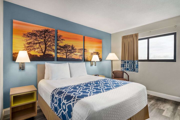 Room 19 of 25