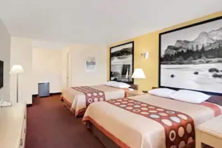 Room 17 of 30