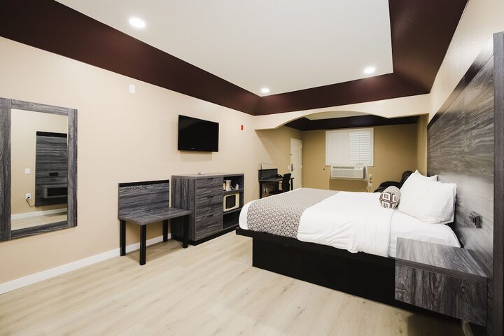 Room 44 of 85