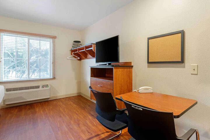 Room 16 of 30
