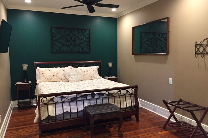 Room 7 of 31