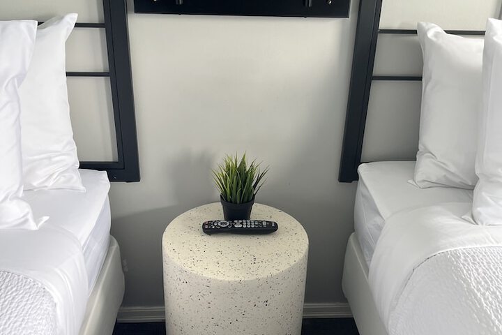 Room 42 of 76