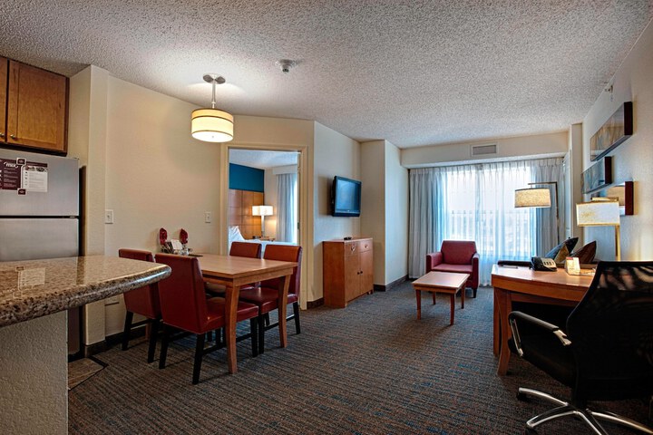 Room 19 of 35