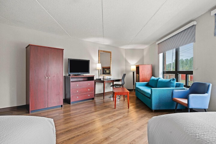 Days Inn by Wyndham Utica
