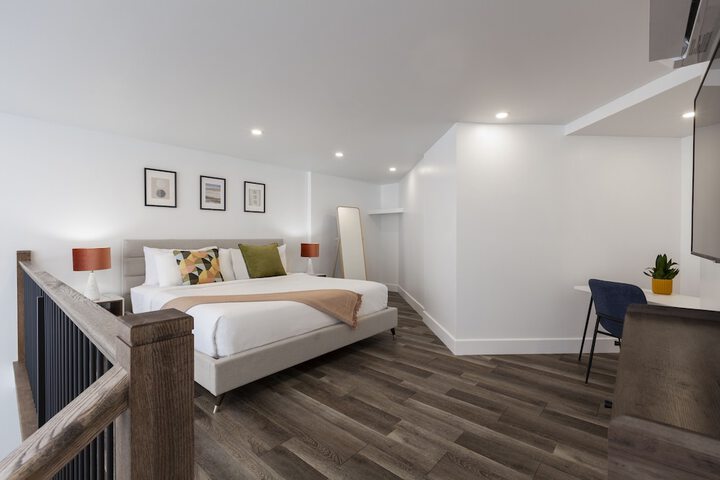 Room 20 of 29