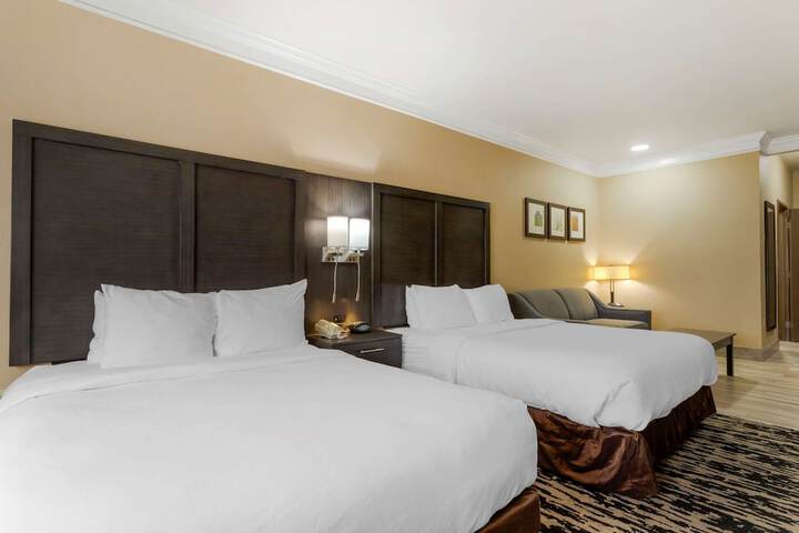 Room 10 of 43