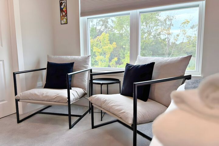 4BR Townhouse with Parking - WV rep 3