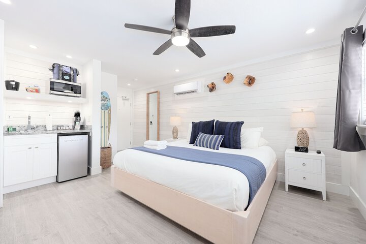 Siesta Key Beach Resort and Suites