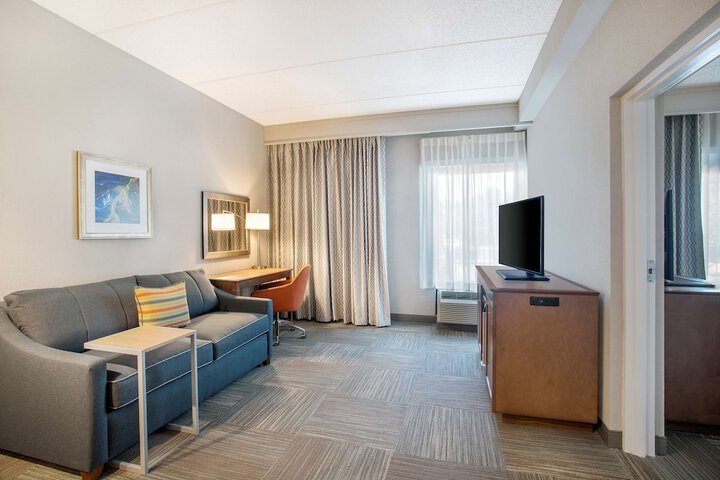 Room 11 of 34