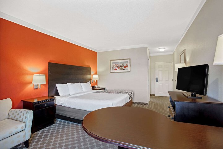 Room 43 of 78