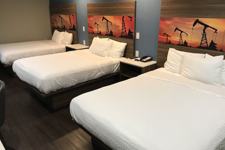 Room 13 of 28