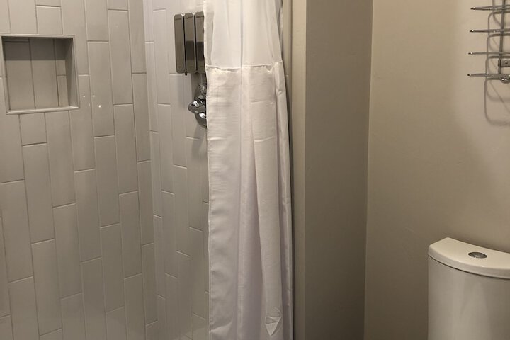 Room 8 of 17