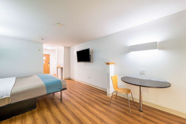 Room 20 of 27