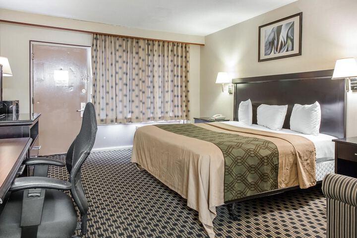 Econo Lodge West Haven