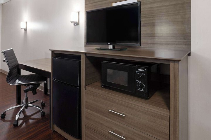 Room 12 of 44