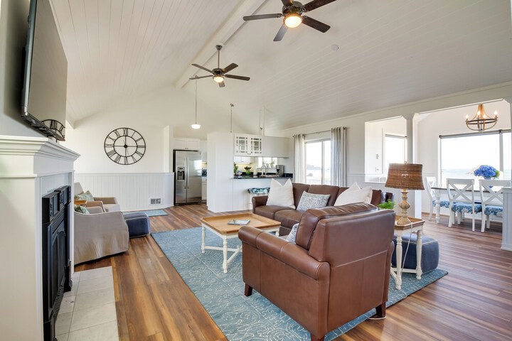 Beachfront Bandon Vacation Rental w / Ocean View!