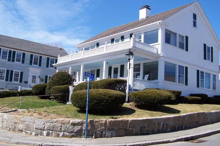 Beach & King Street Inn