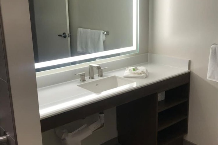 Room 7 of 15