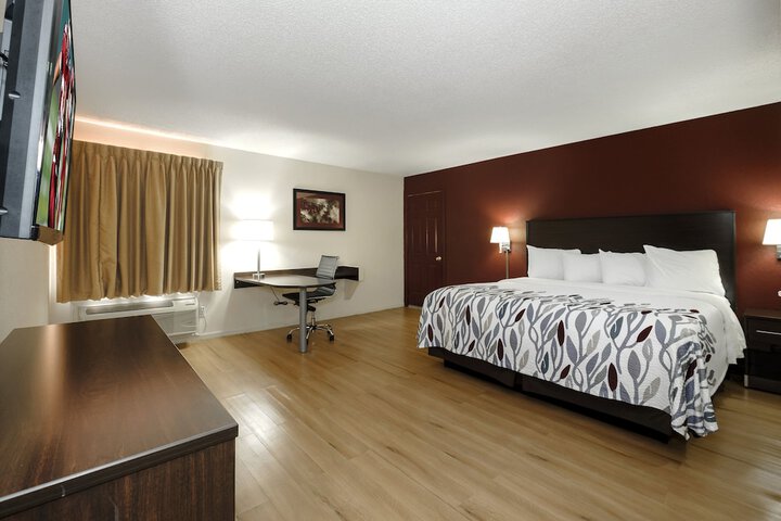 Room 16 of 34