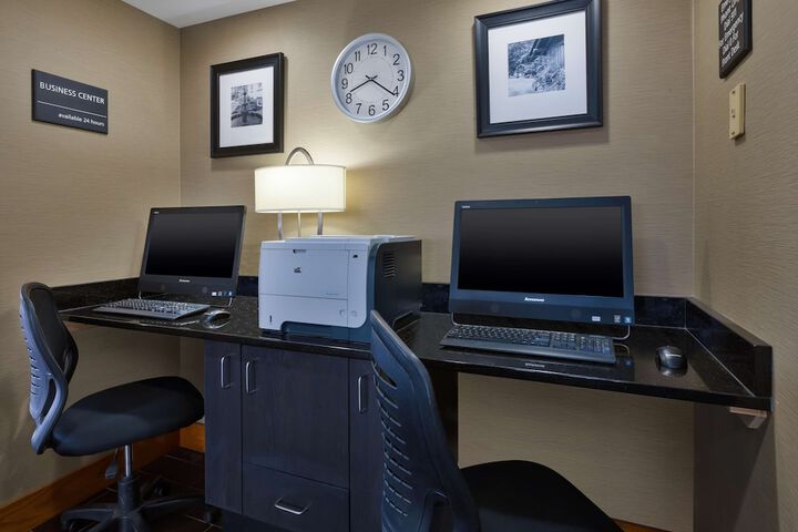 Business Center 22 of 22