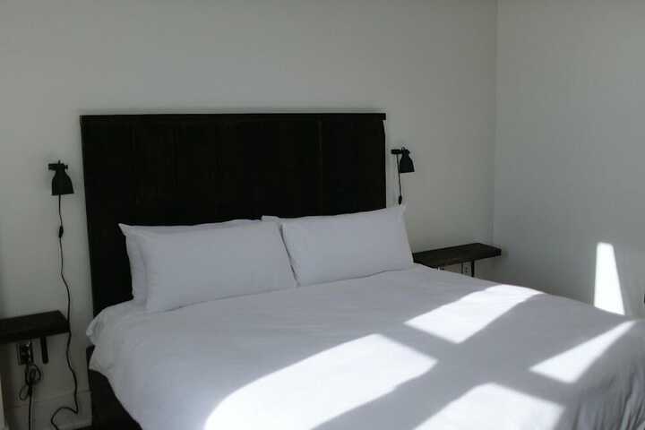 Room 66 of 92
