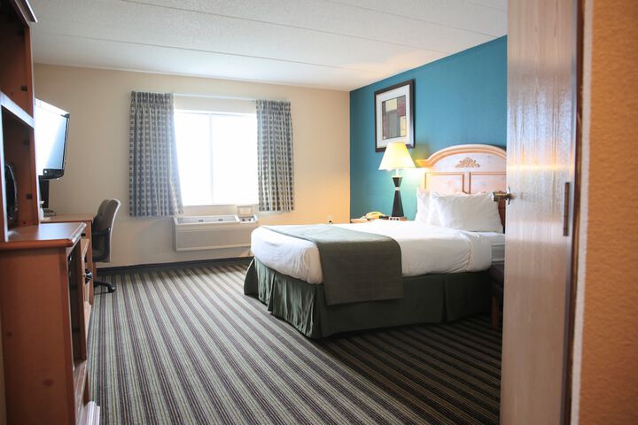 Room 8 of 30