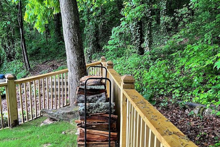 Mountain Aire Cottages Inn & Glamping