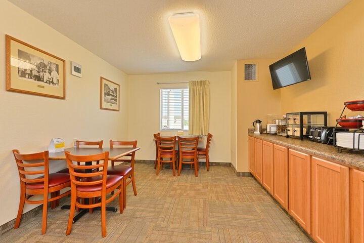 Econo Lodge Belle Fourche