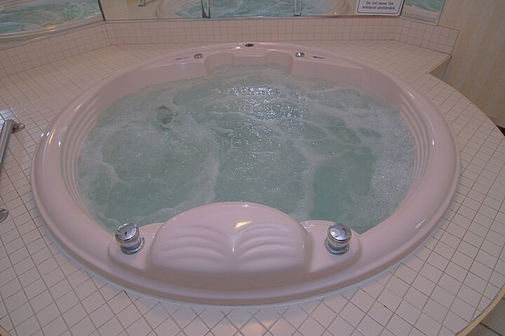 Hot Tub 67 of 69