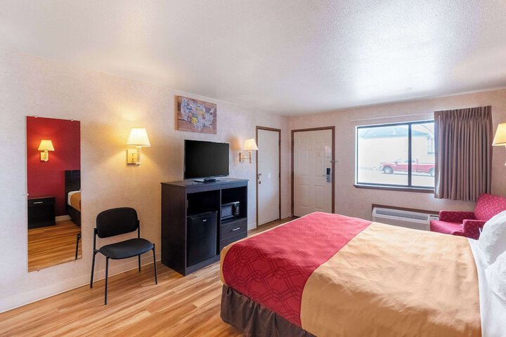 Room 47 of 63