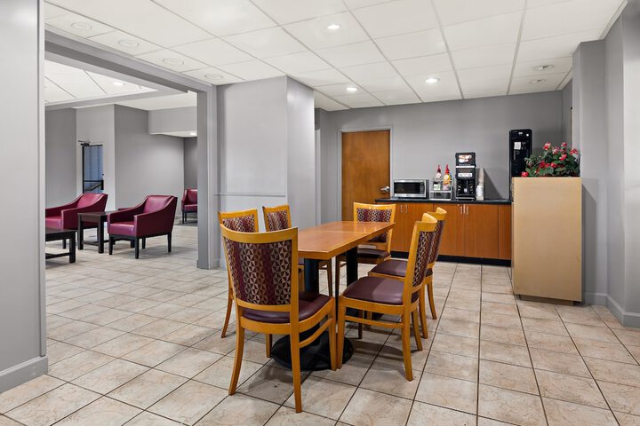 Red Roof Inn & Suites Monroe NC