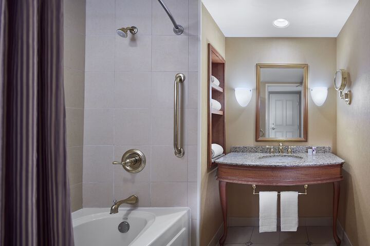 Harrahs Metropolis Hotel & Casino - a Caesars Rewards Destination