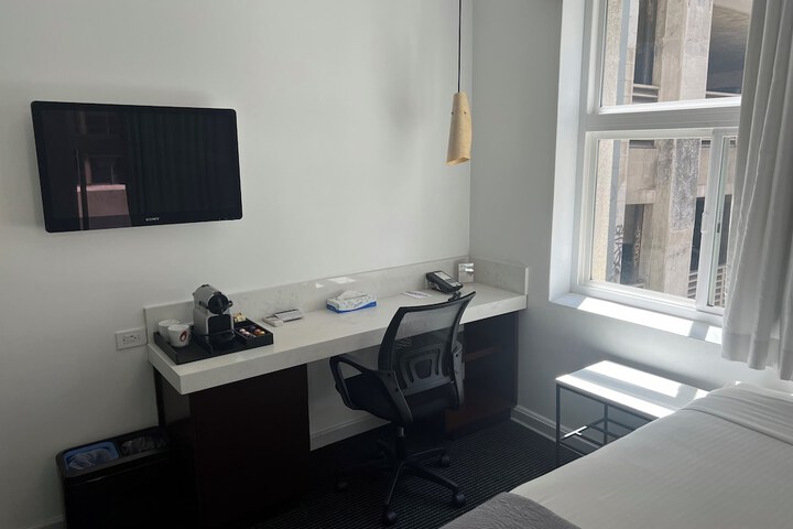 Room 37 of 112