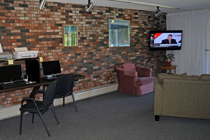 Room 34 of 48