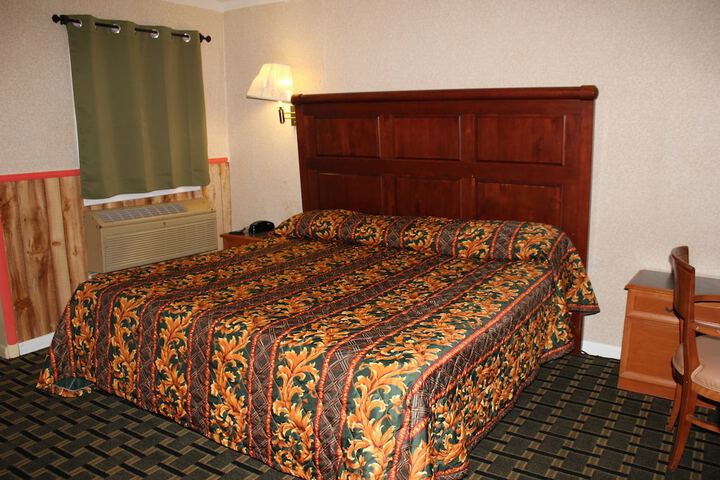 Room 19 of 38