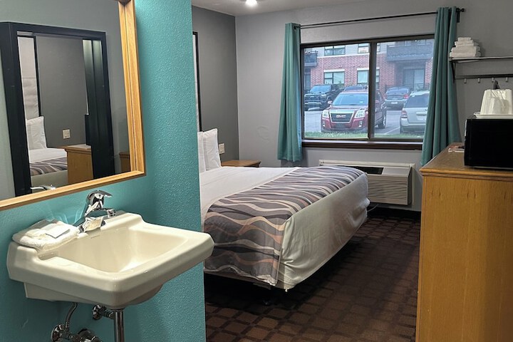 Room 20 of 22