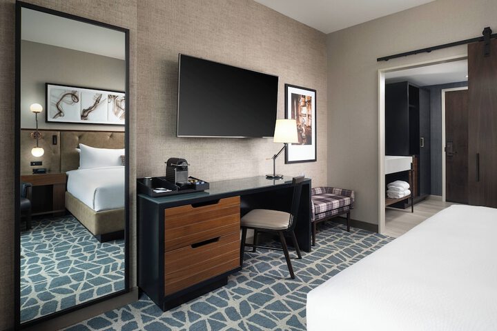 Hotel Distil Autograph Collection