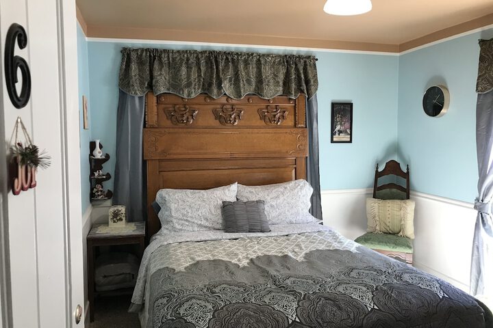 Room 37 of 79