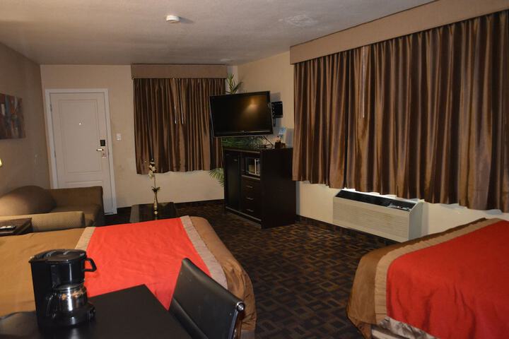 Room 50 of 64
