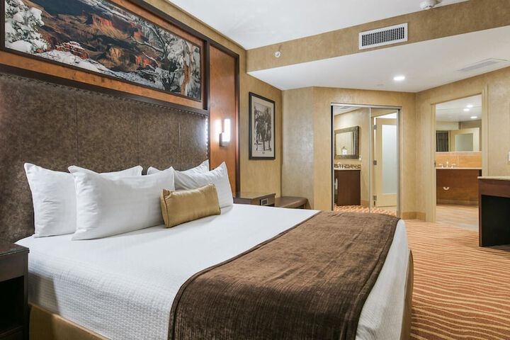 Room 132 of 149