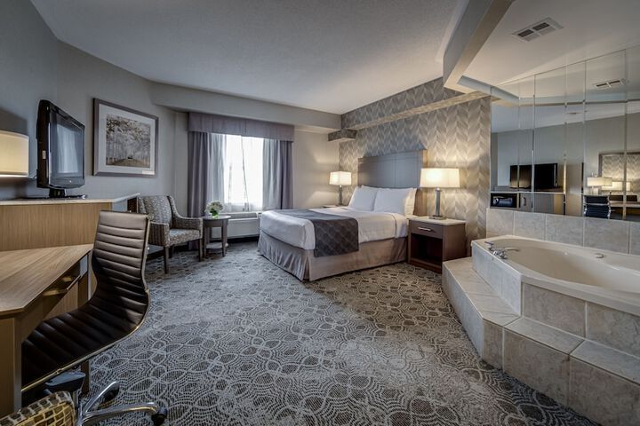 Room 33 of 60