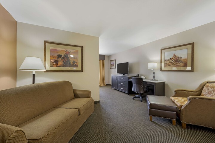 Room 27 of 41