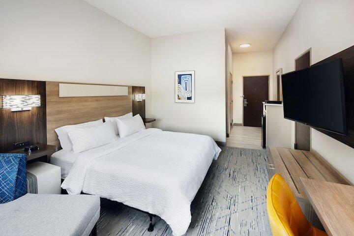 Room 43 of 60