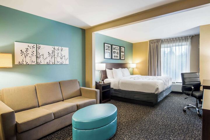 Sleep Inn & Suites Dunmore