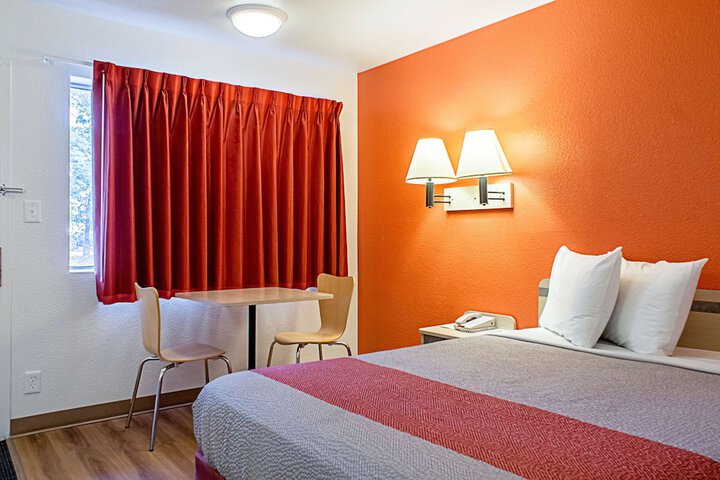 Room 21 of 35