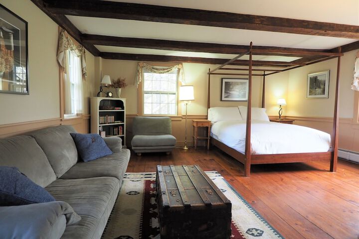 Room 4 of 31
