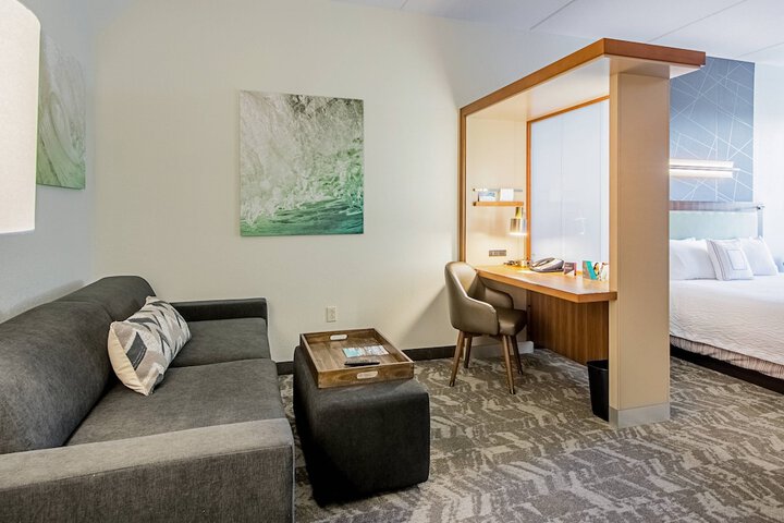 Room 16 of 26